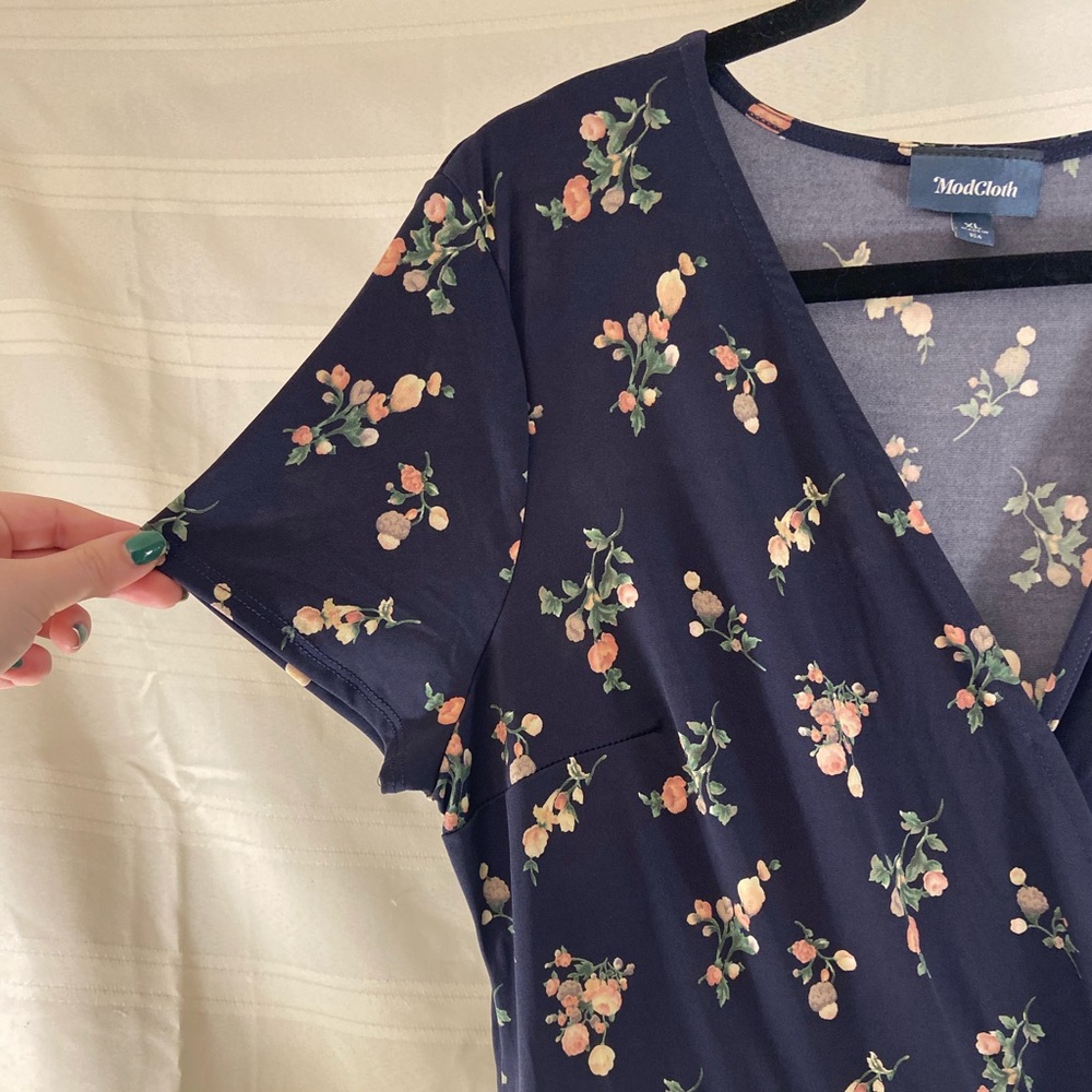 MODCLOTH floral ruffle faux-wrap dress XL